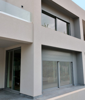 GREEN WINDOWS ΜΟΝΟΚΑΤΟΙΚΙΑ ΣΤΟΝ ΔΙΟΝΥΣΟ