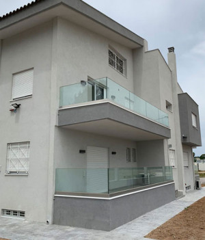 GREEN WINDOWS ΜΟΝΟΚΑΤΟΙΚΙΑ ΣΤΗΝ ΚΟΡΙΝΘΟ